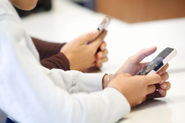 Psychiater Musalek: "Handy-Sucht ist tatsächlich eine Sucht"