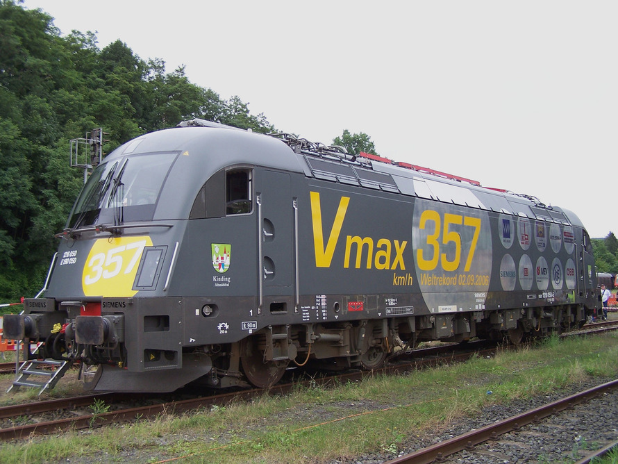 378029